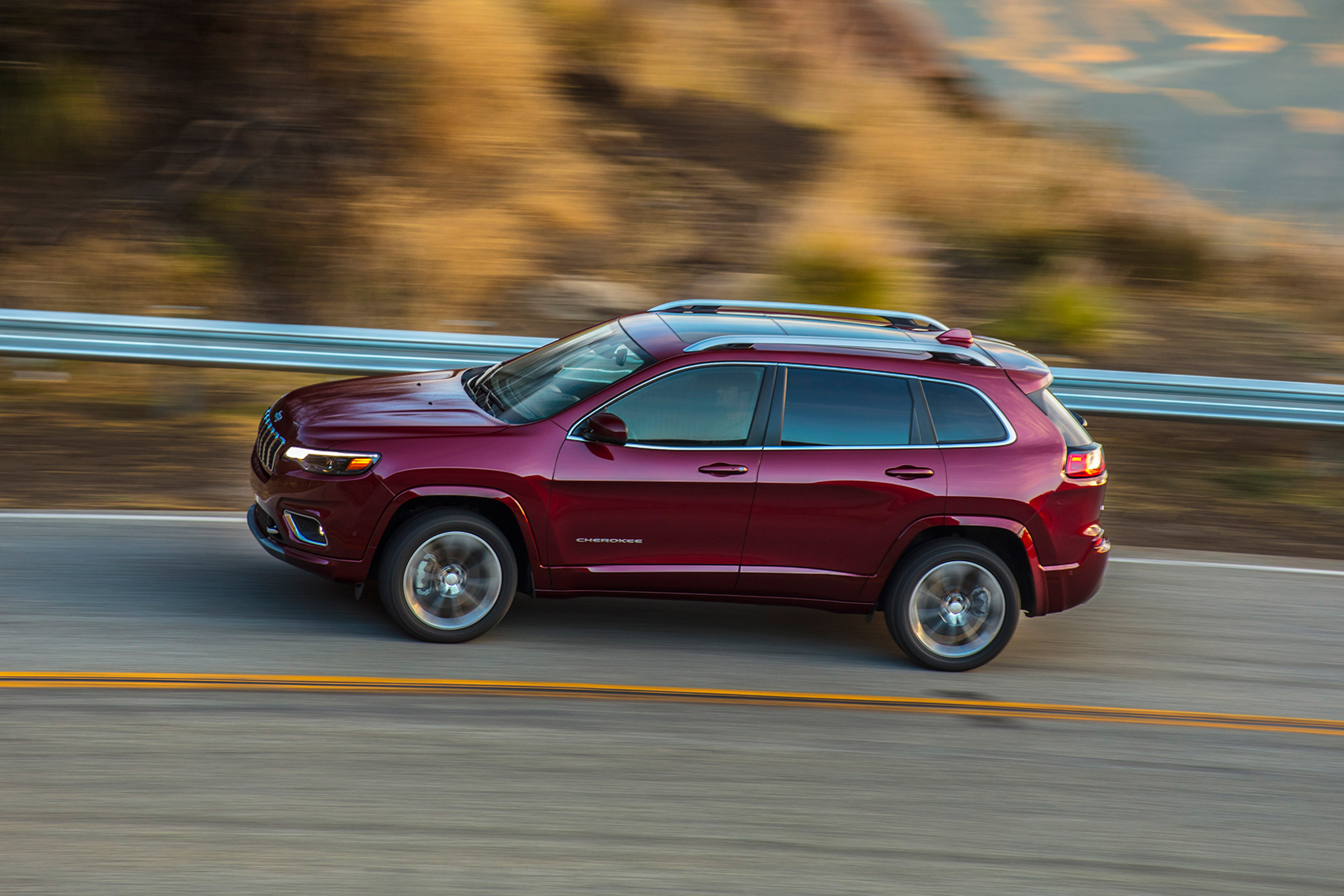 Jeep Cherokee - side