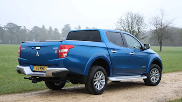 Mitsubishi L200 pick-up gains towing capacity - rear