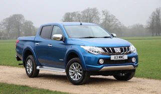 Mitsubishi L200 pick-up gains towing capacity - front