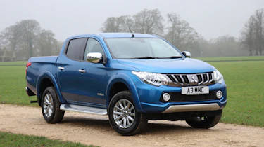 Mitsubishi L200 pick-up gains towing capacity - front