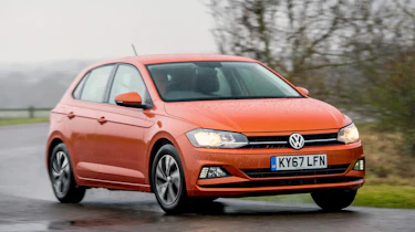 Volkswagen Polo 1.0 MPI - front cornering