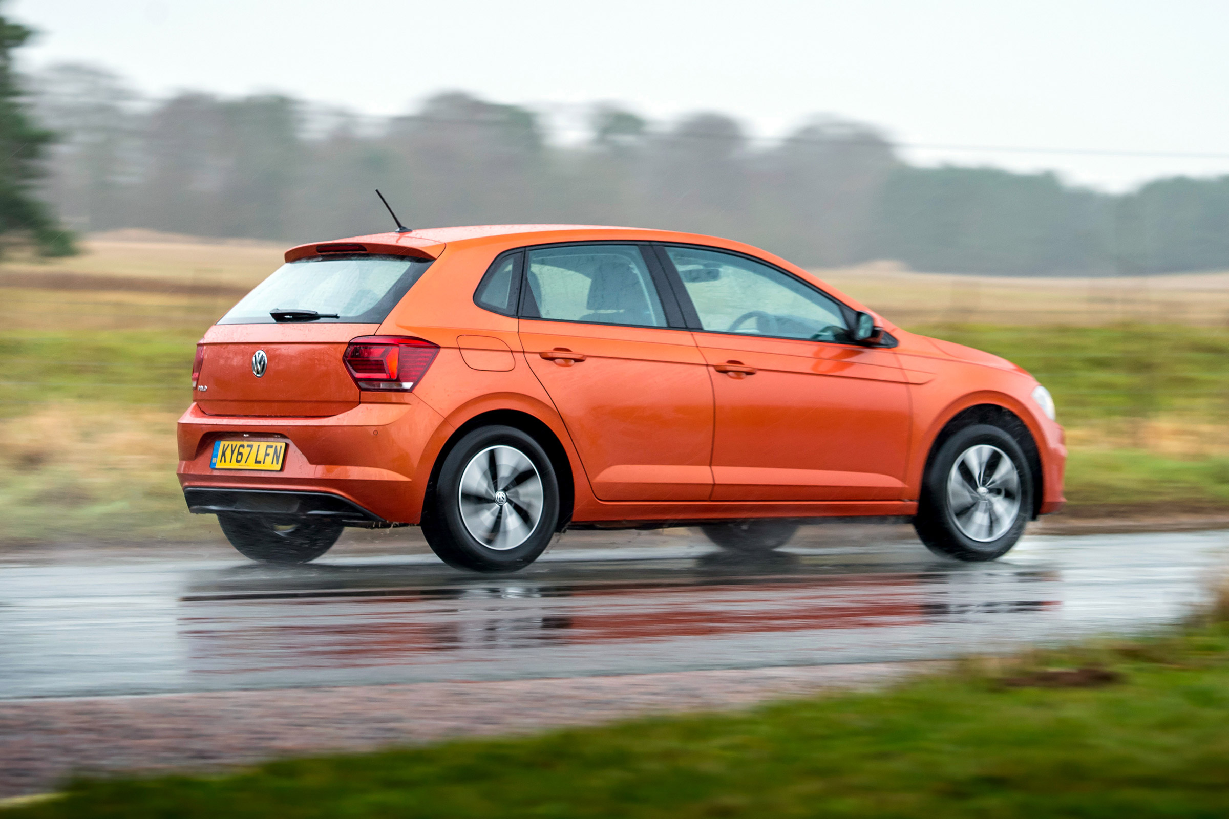 Volkswagen Polo 1.0 MPI - rear action