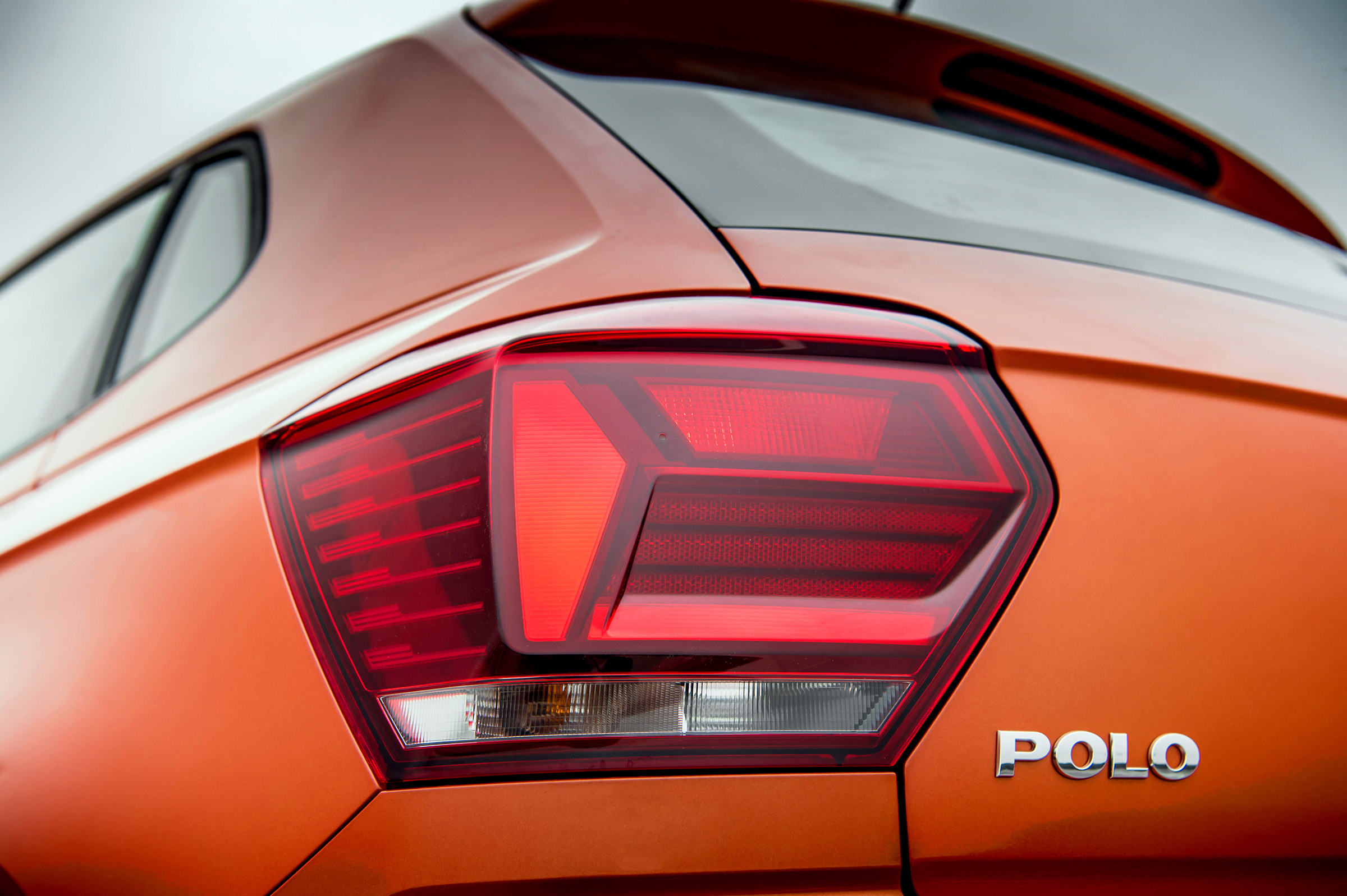 Volkswagen Polo 1.0 MPI - rear light