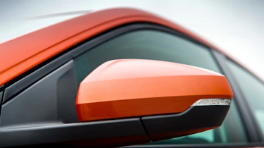Volkswagen Polo 1.0 MPI - wing mirror