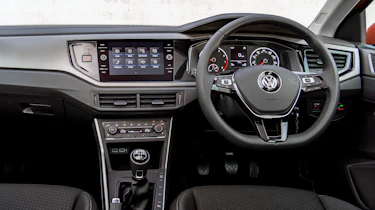 Volkswagen Polo 1.0 MPI - dash
