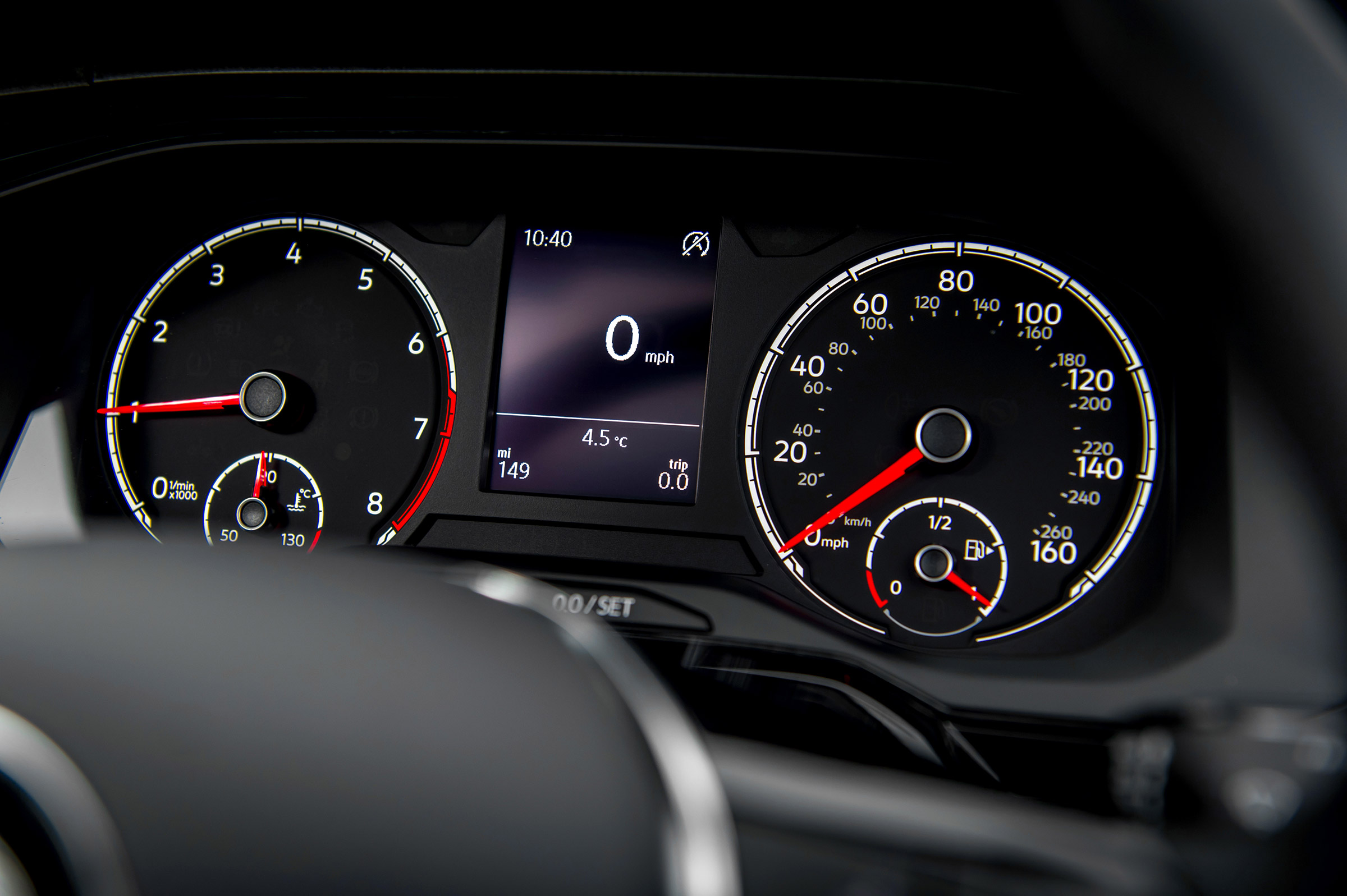 Volkswagen Polo 1.0 MPI - dials