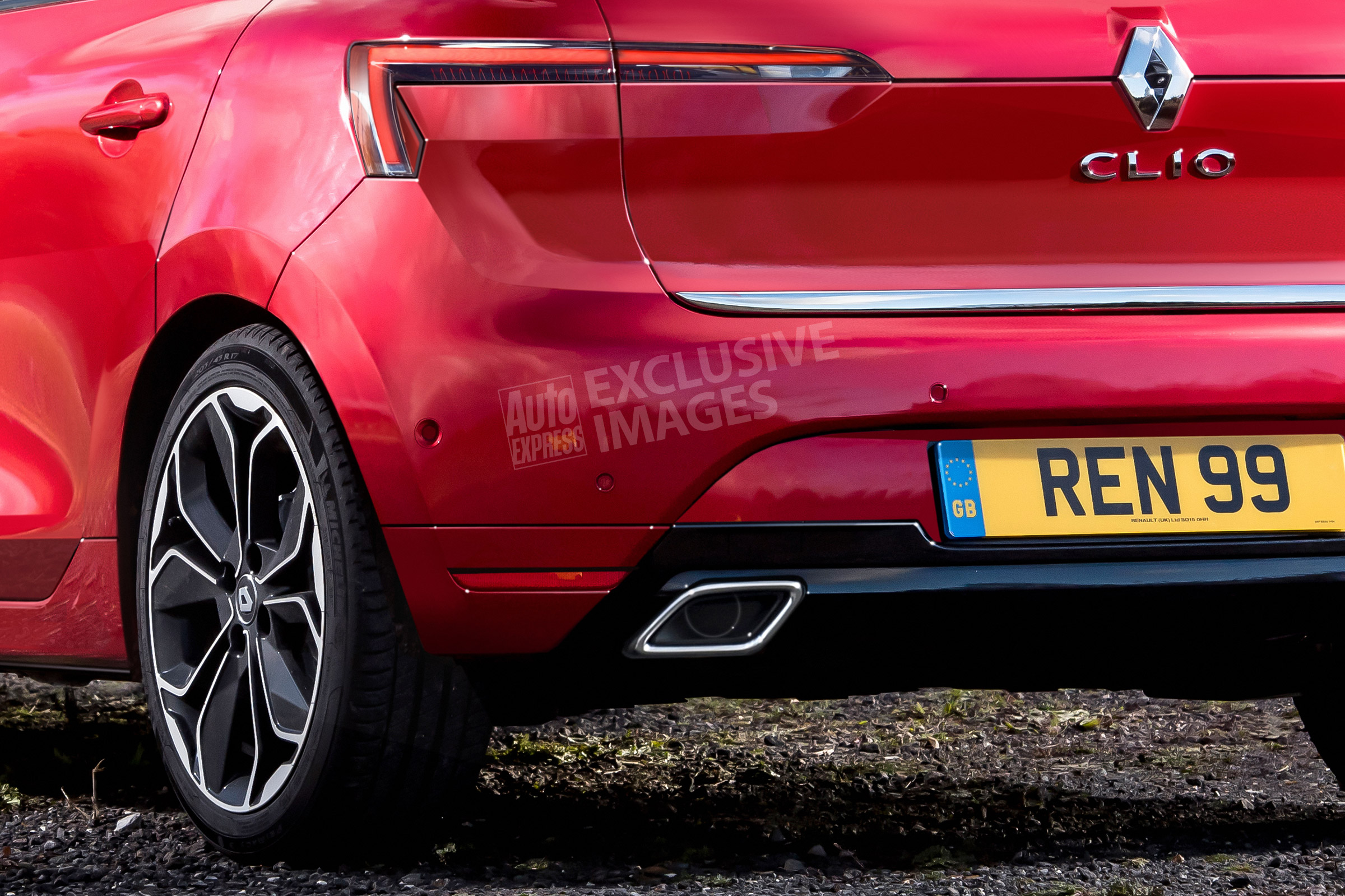2019 Renault Clio - rear detail (watermarked)