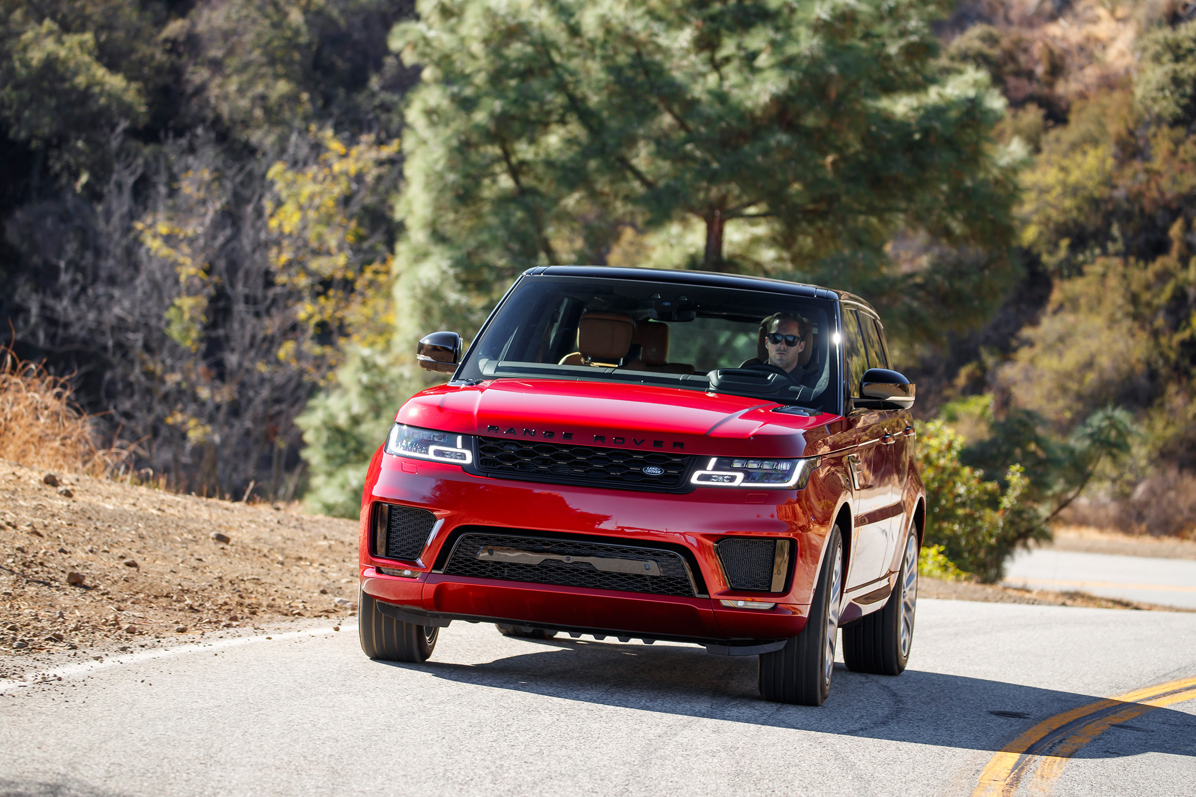 Range Rover Sport PHEV - full front