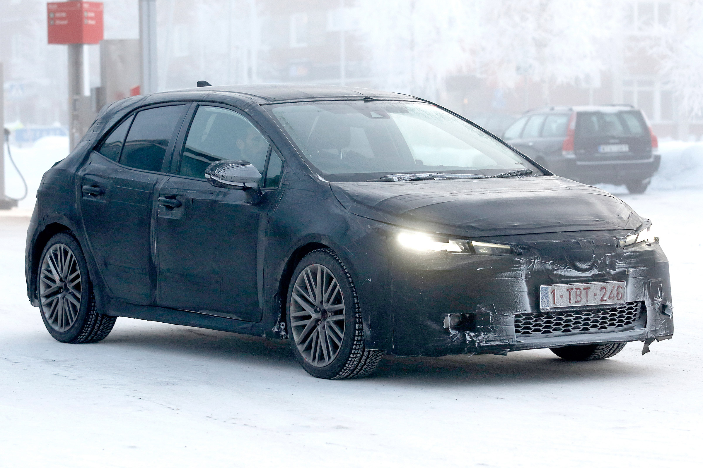 Toyota Auris spy shot 2018