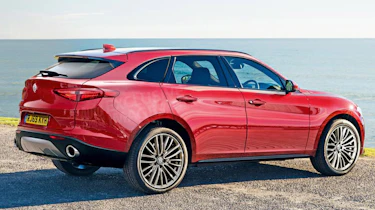 Alfa Romeo large SUV - rear (watermarked)