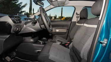 Citroen C4 Cactus - front seats
