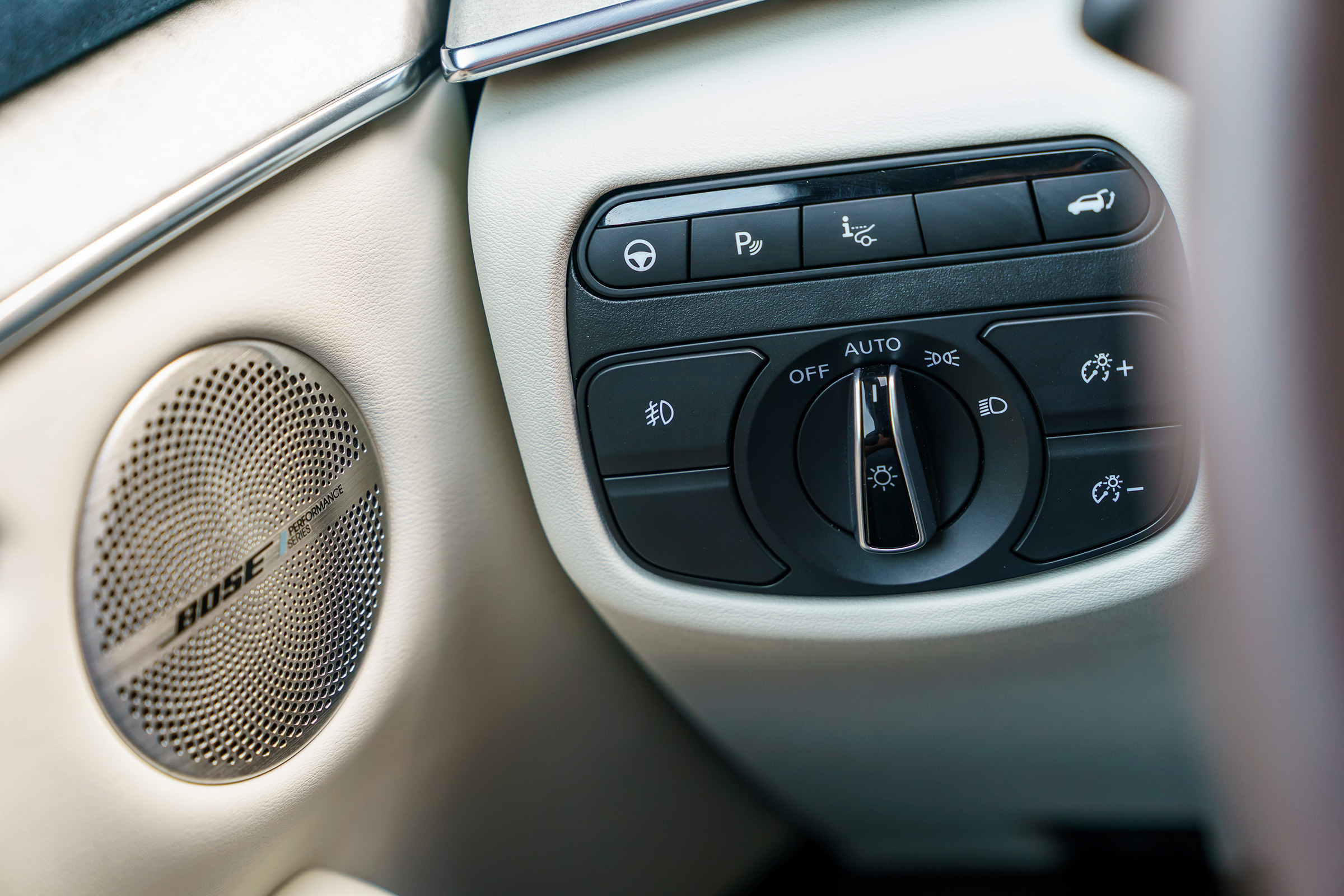 Infiniti QX50 - buttons