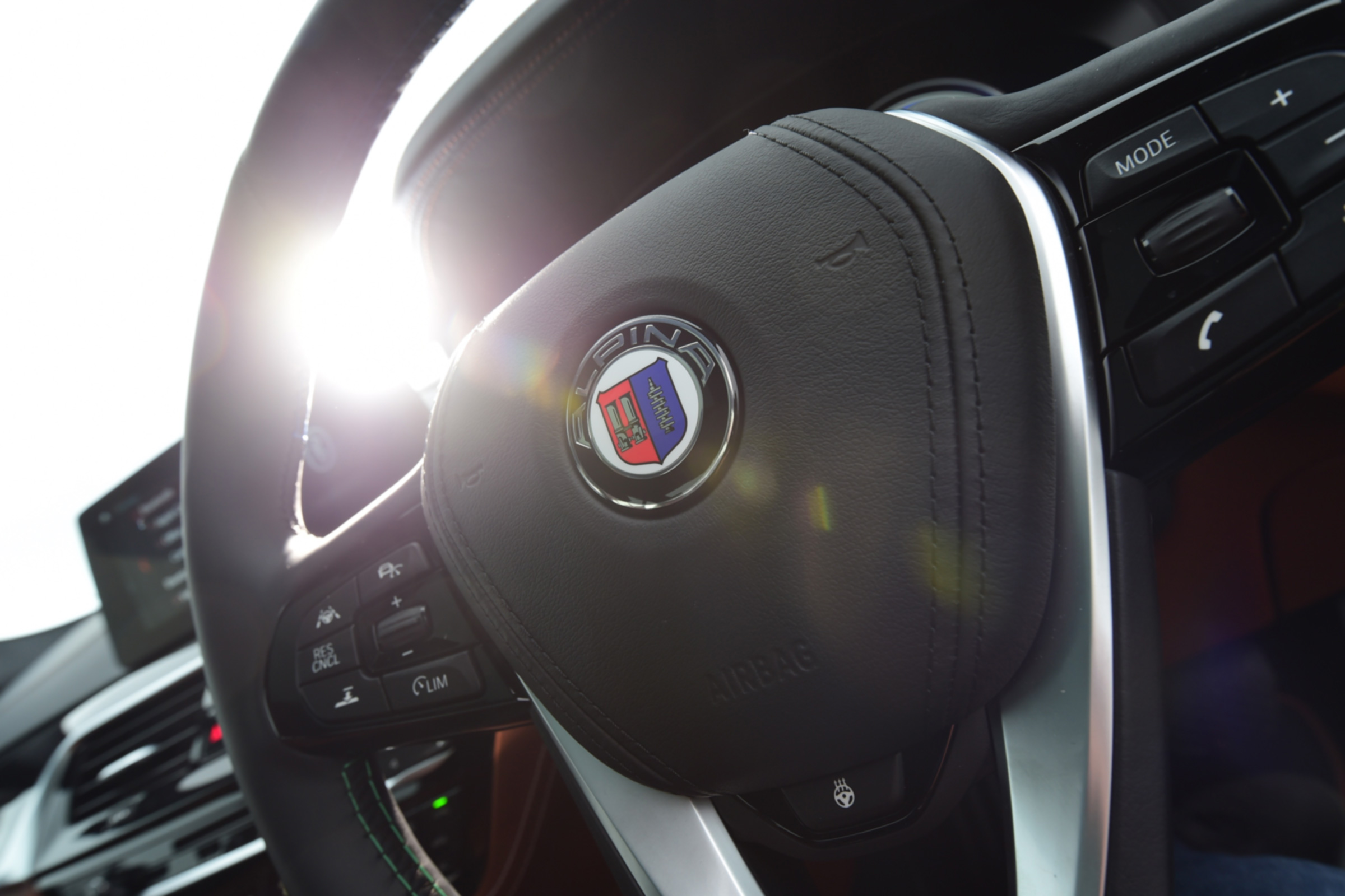 Alpina D5 S steering wheel close