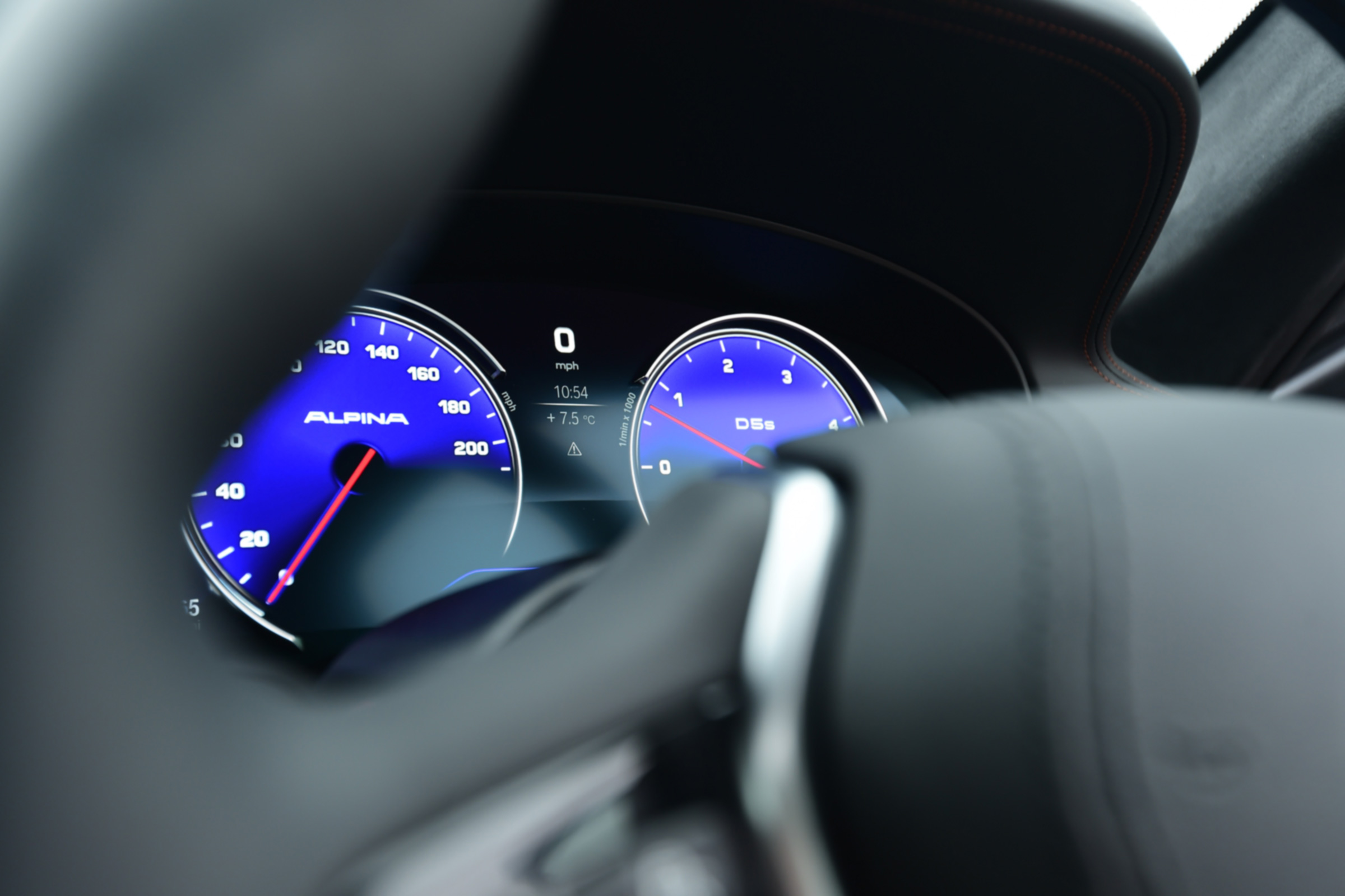 Alpina D5 S dials