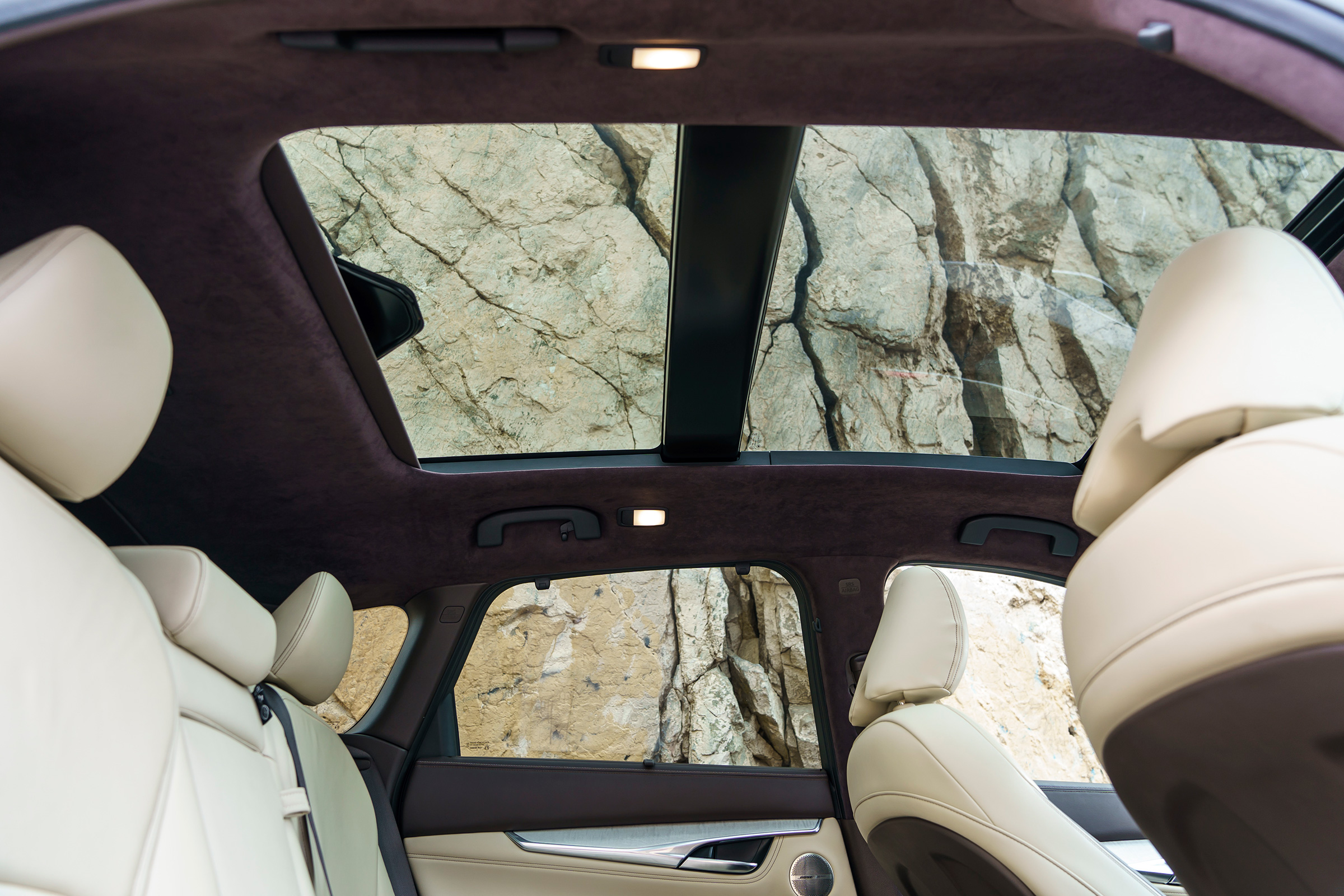 Infiniti QX50 - glass roof