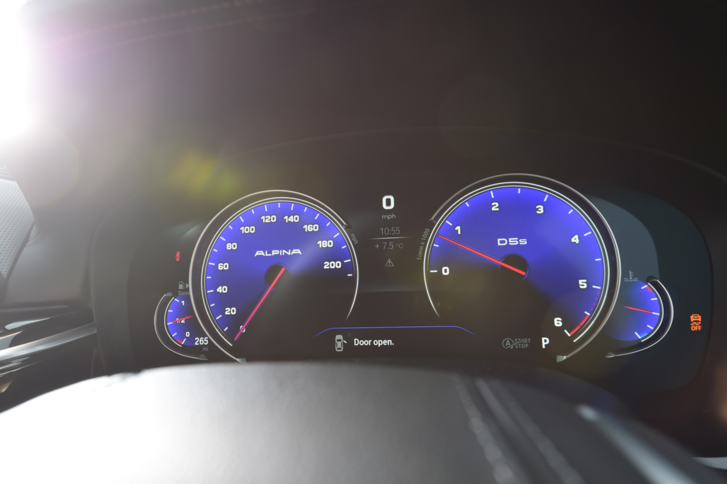 Alpina D5 S digital dials