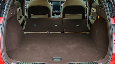 Infiniti QX50 - boot