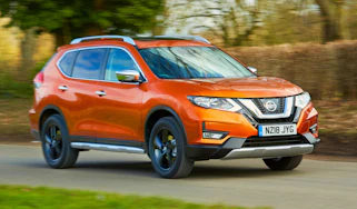 Nissan X-Trail Platinum Edition - front