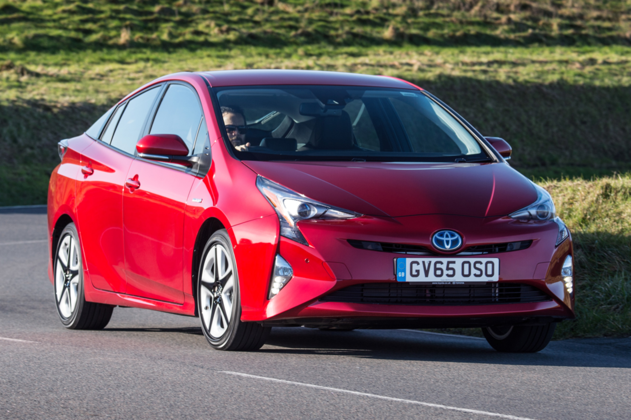 Toyota Prius red front