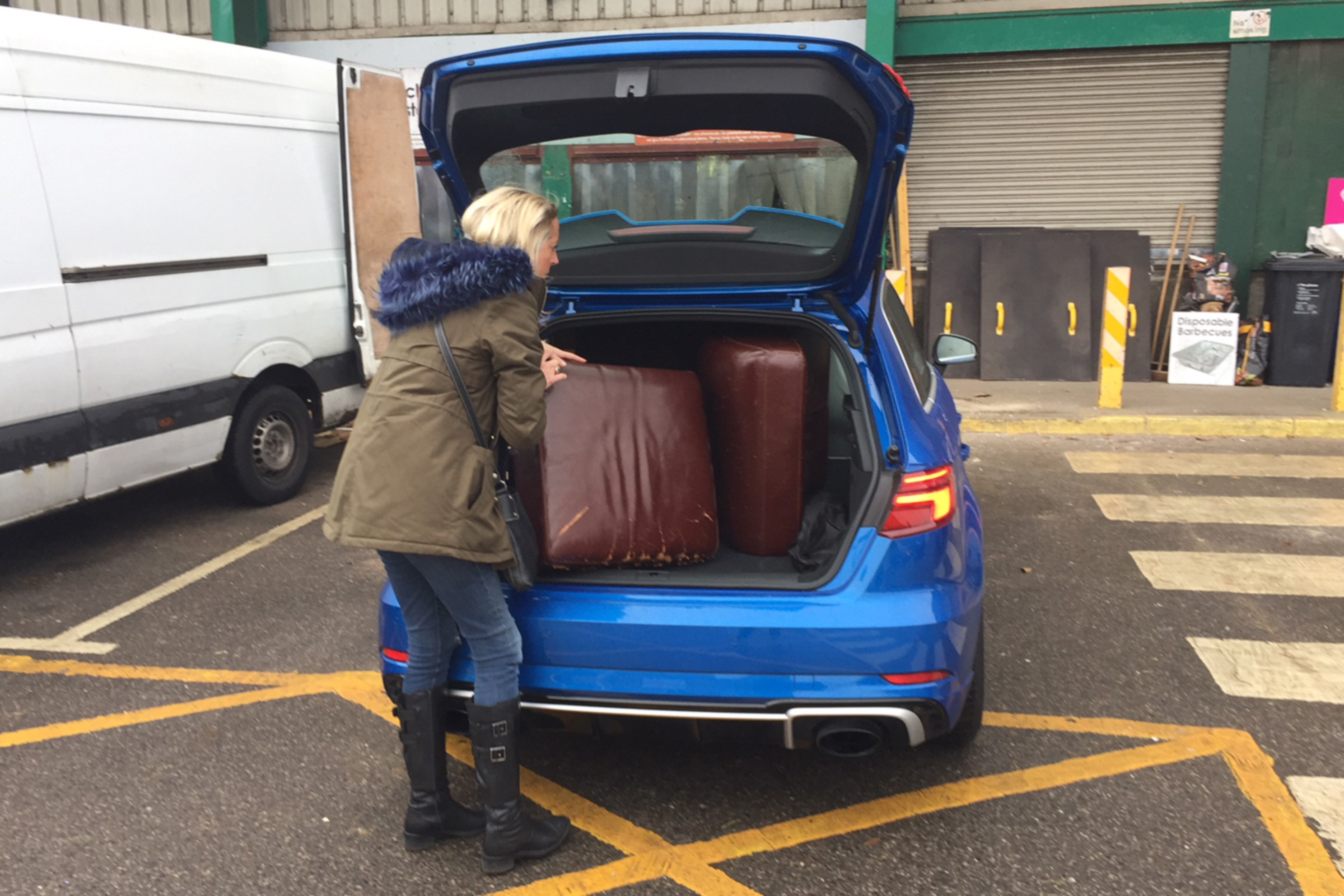Audi RS3 boot loading