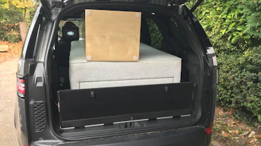 Land Rover Discovery - furniture