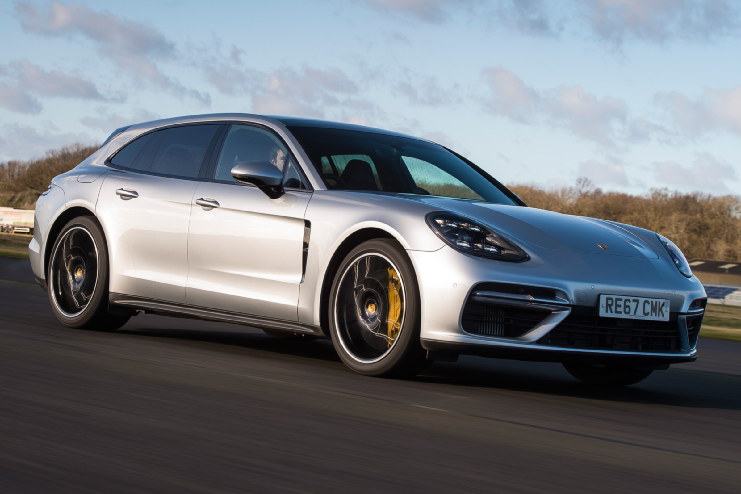 Porsche Panamera Sport Turismo front