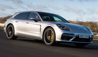 Porsche Panamera Sport Turismo front