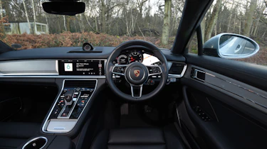 Porsche Panamera Sport Turismo interior