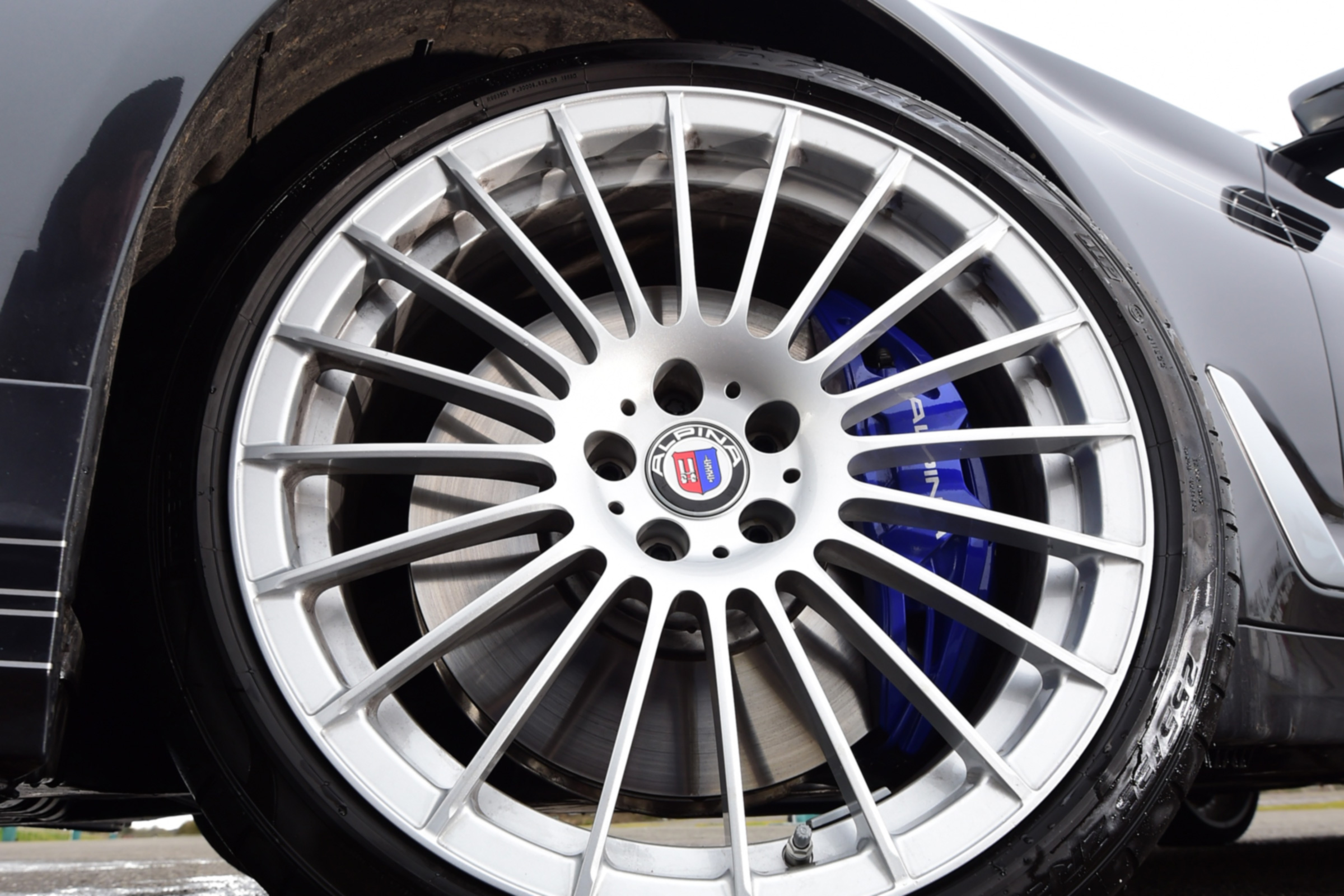 Alpina D5 S alloy wheel