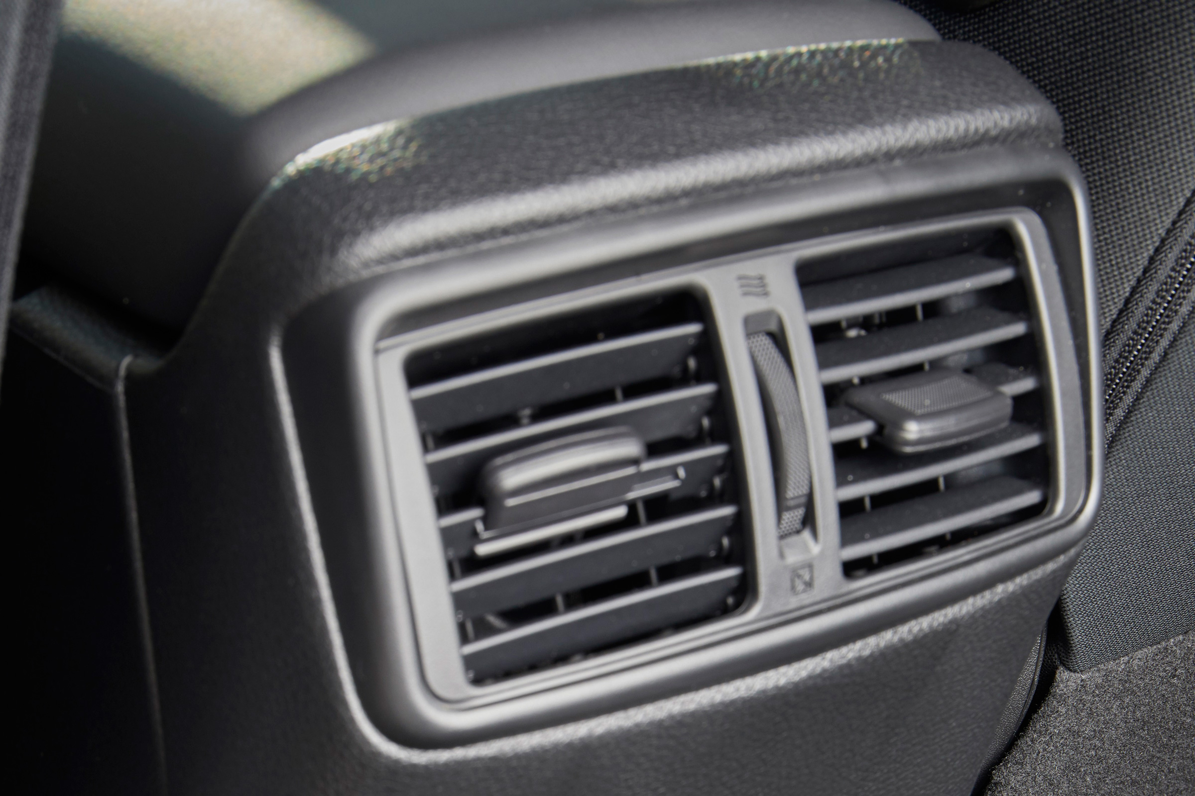 Nissan X-Trail Platinum Edition - vents