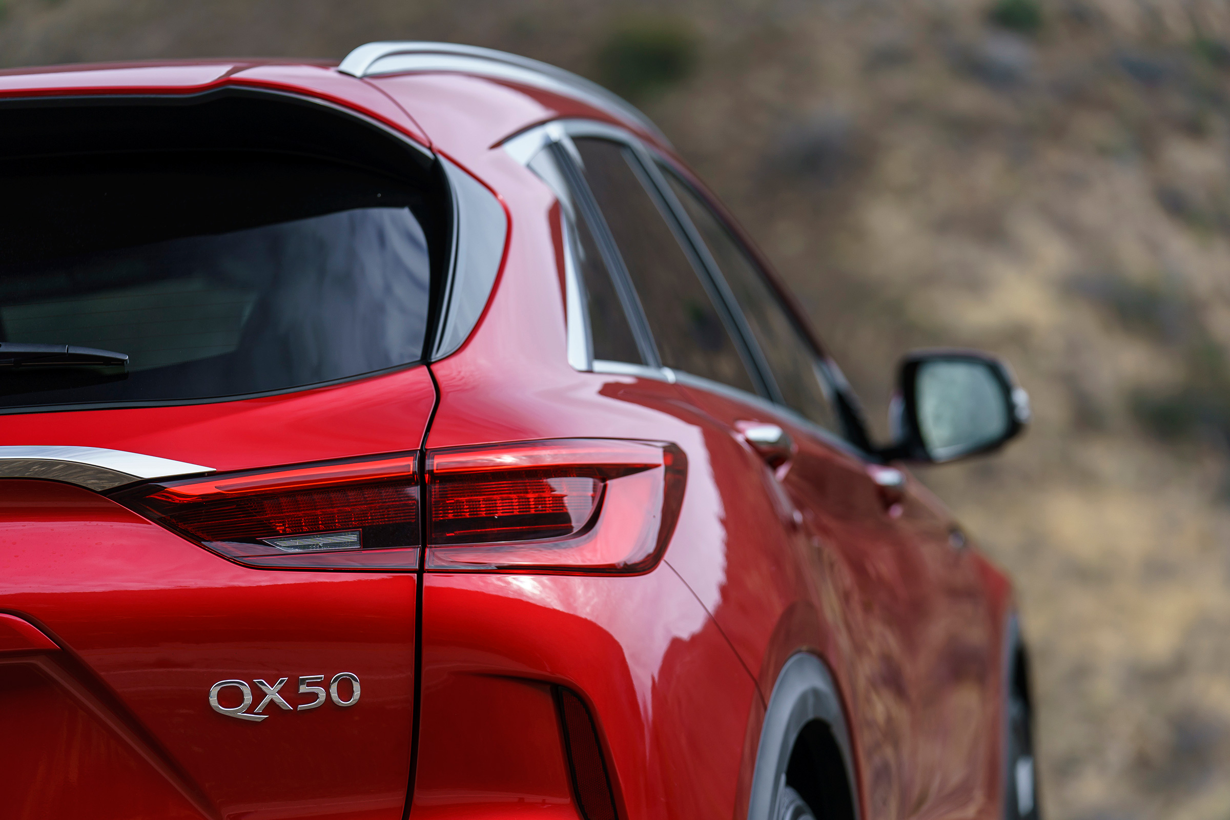 Infiniti QX50 - tail-light
