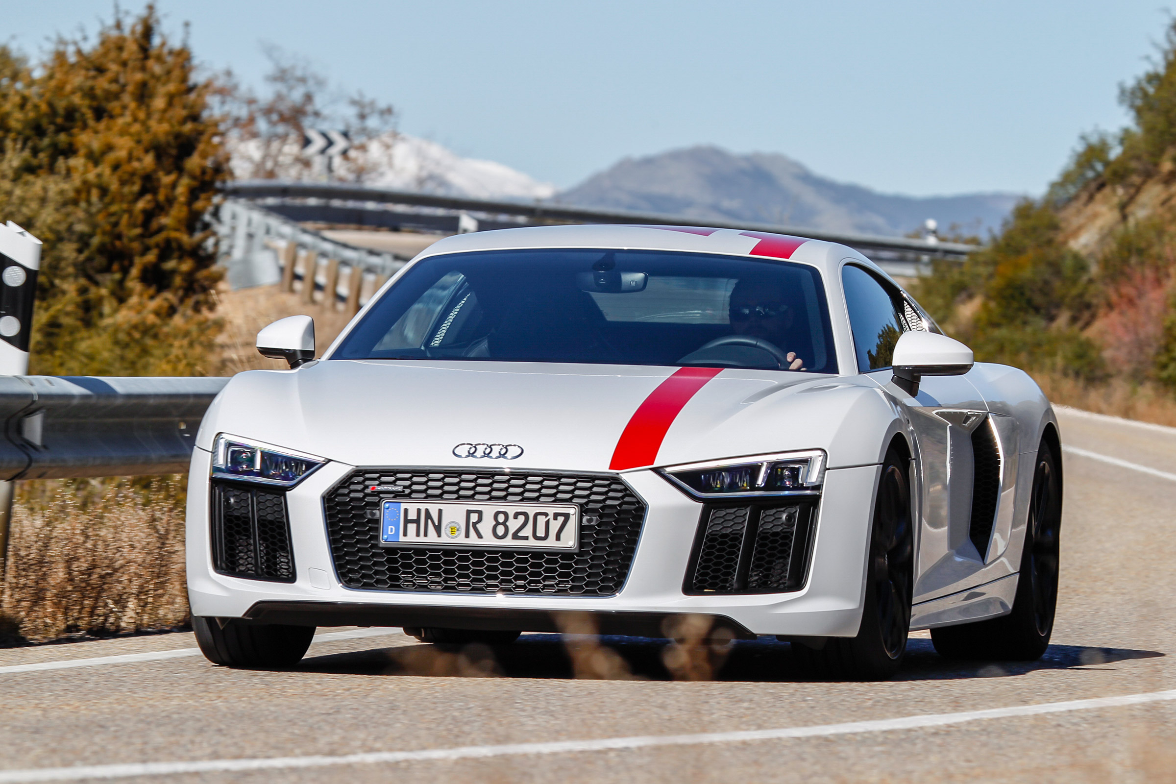 Audi R8 RWS - front action