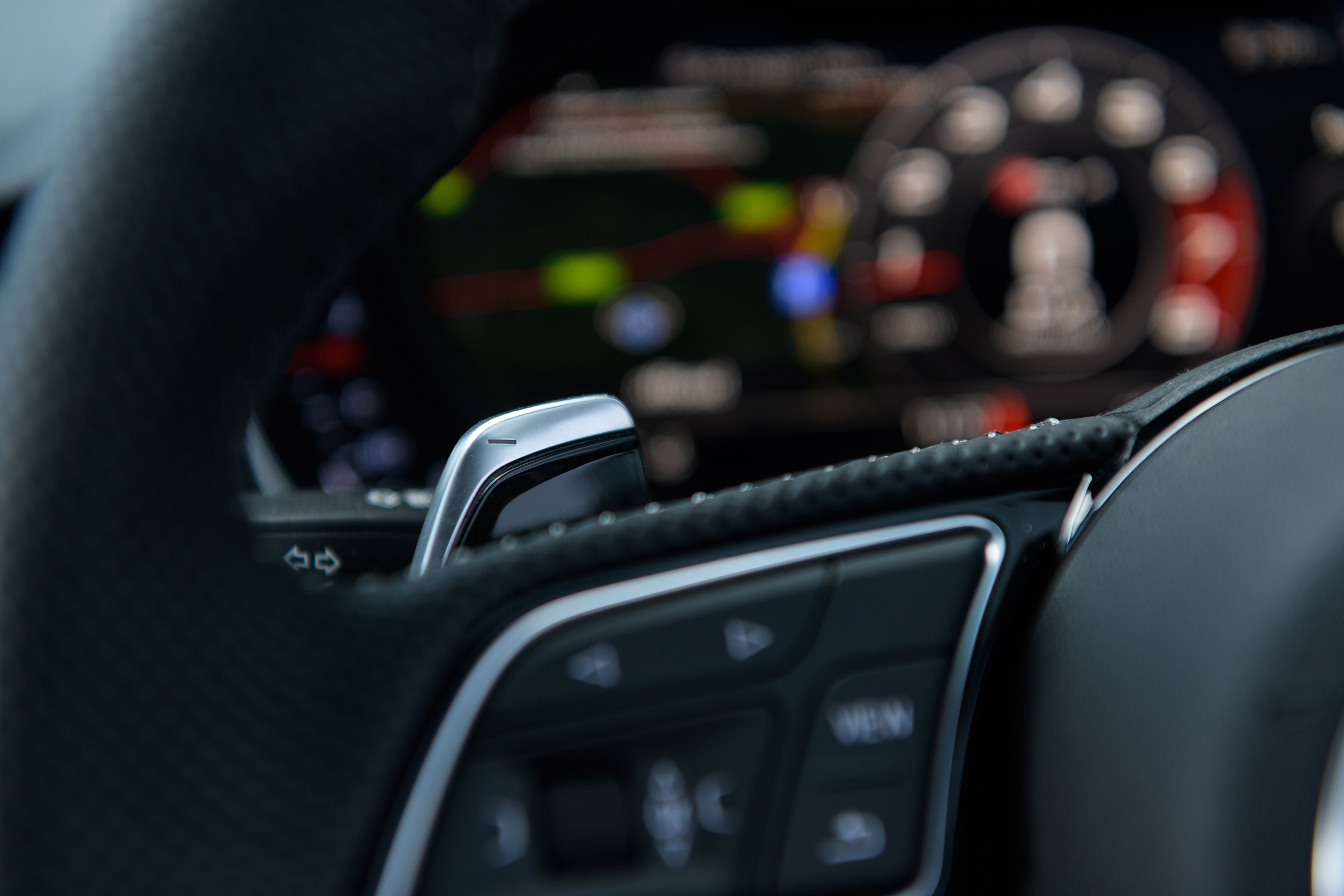 Audi RS 4 Avant - paddle