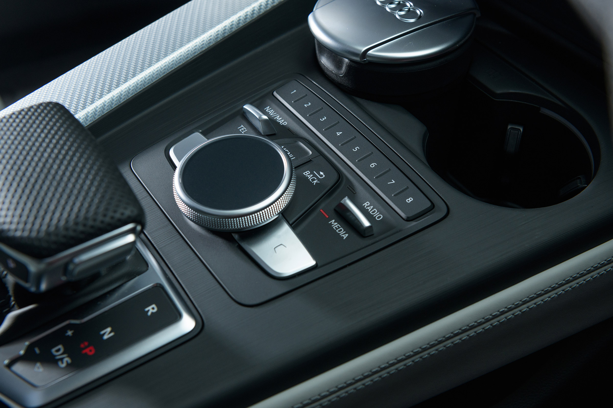 Audi RS 4 Avant - centre console