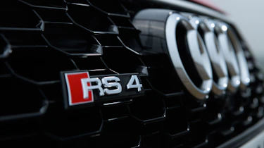 Audi RS 4 Avant - RS 4 grille