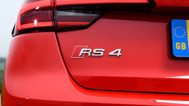 Audi RS 4 Avant - RS 4 badge