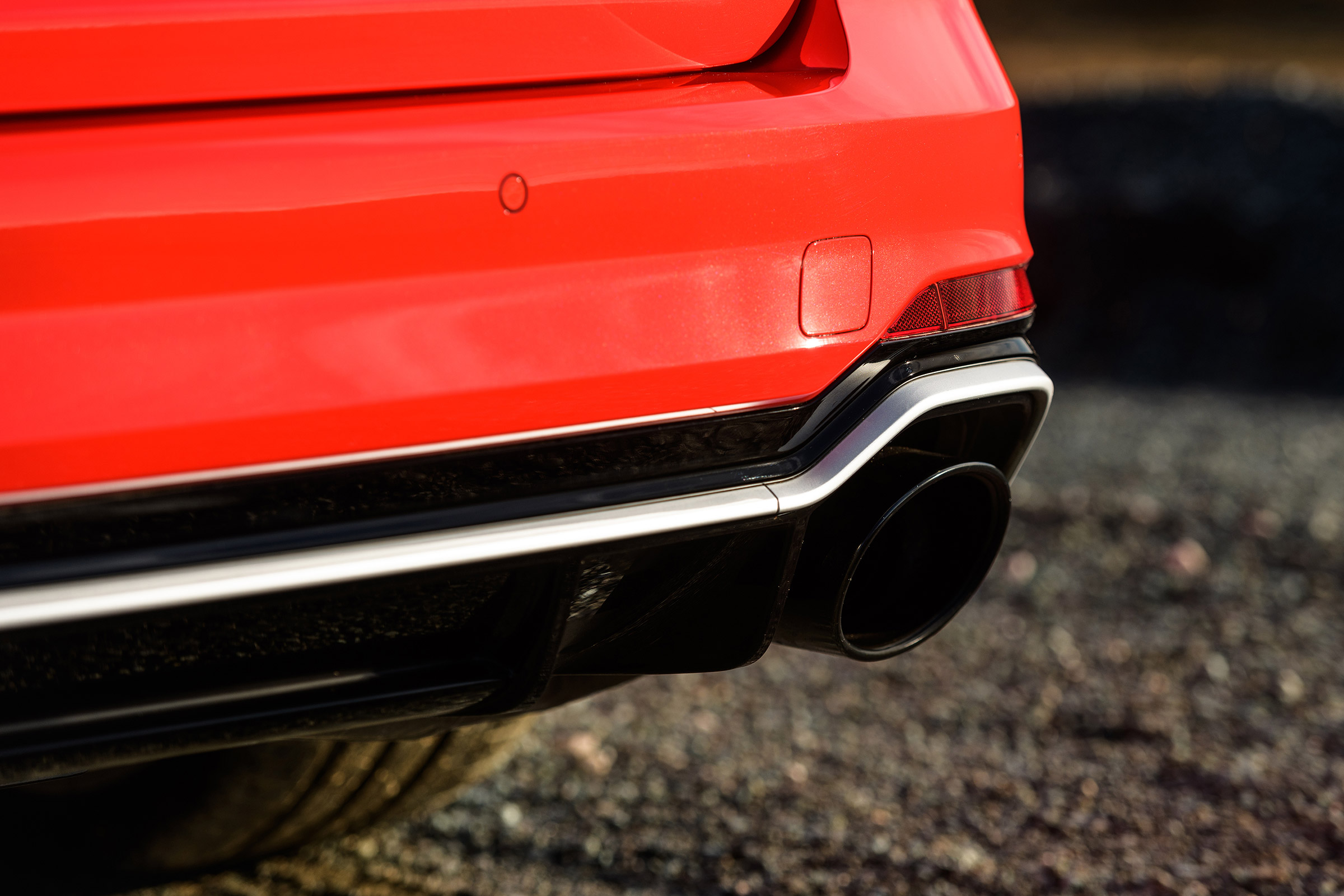 Audi RS 4 Avant - exhaust