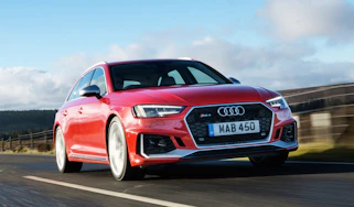 Audi RS 4 Avant - front