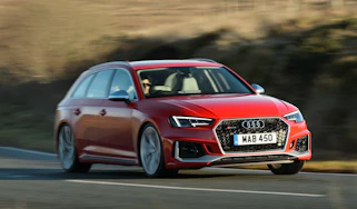 Audi RS 4 Avant - front cornering