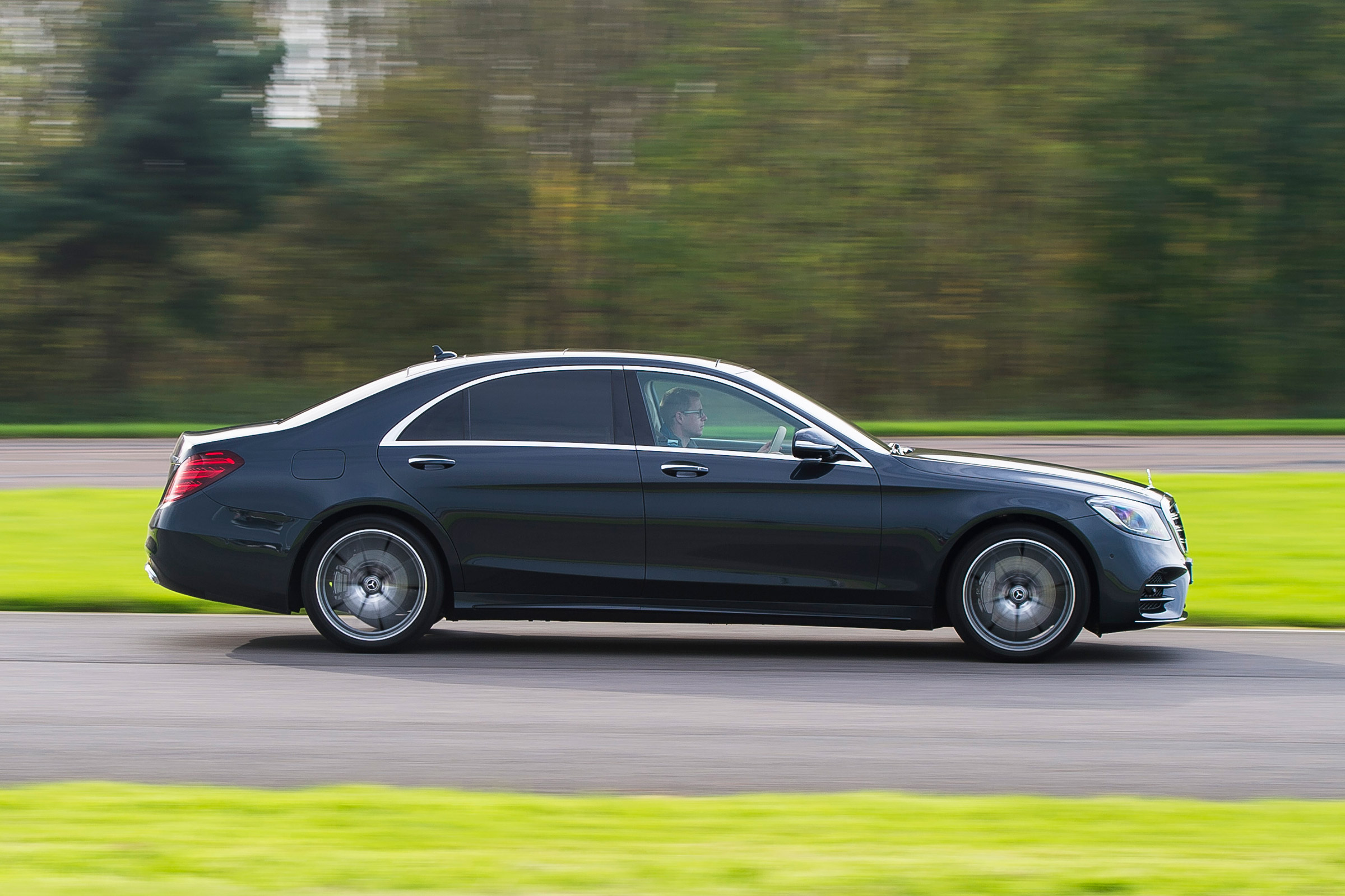 Mercedes S-Class - side