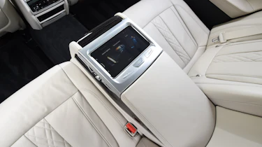 BMW 7 Series - rear centre console