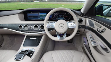 Mercedes S-Class - dash