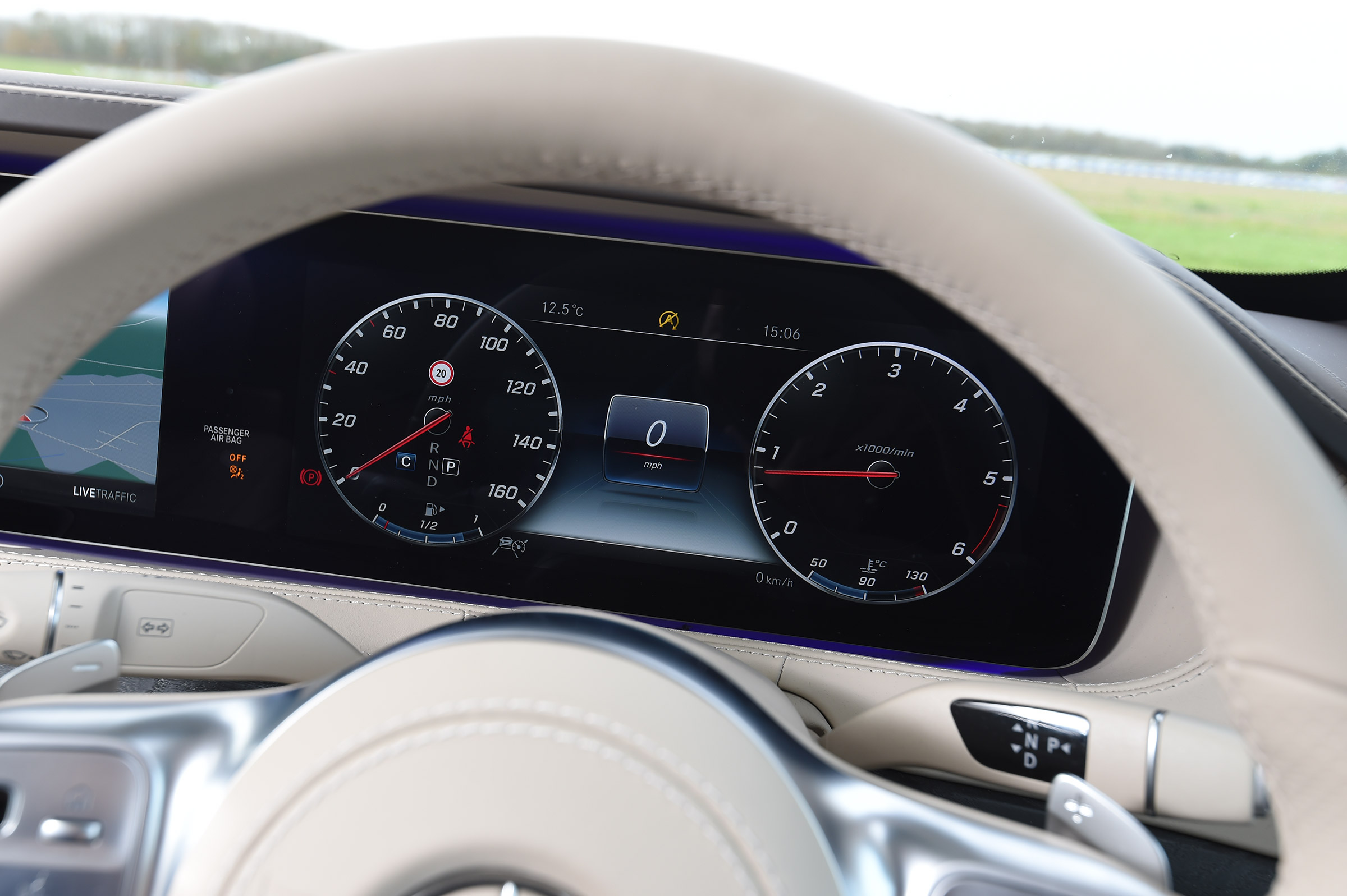 Mercedes S-Class - dials