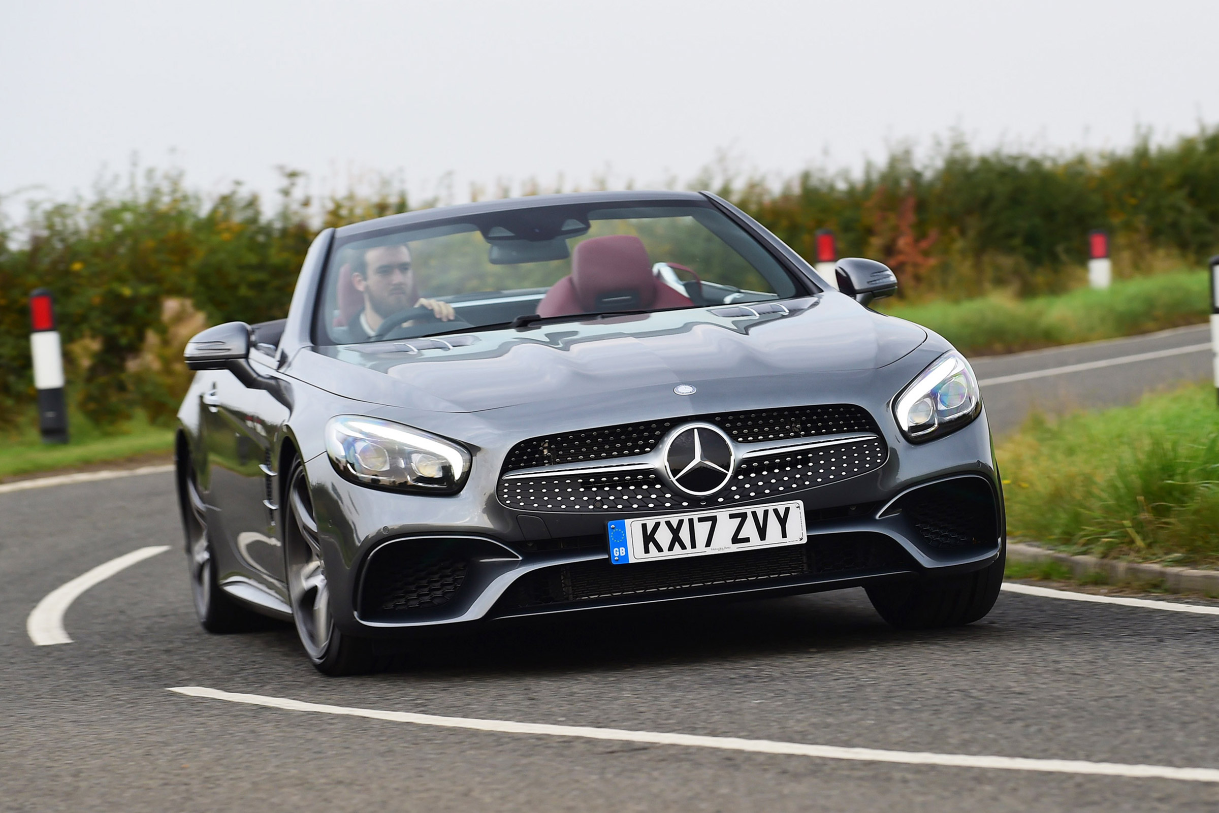 Mercedes SL 400 - front cornering