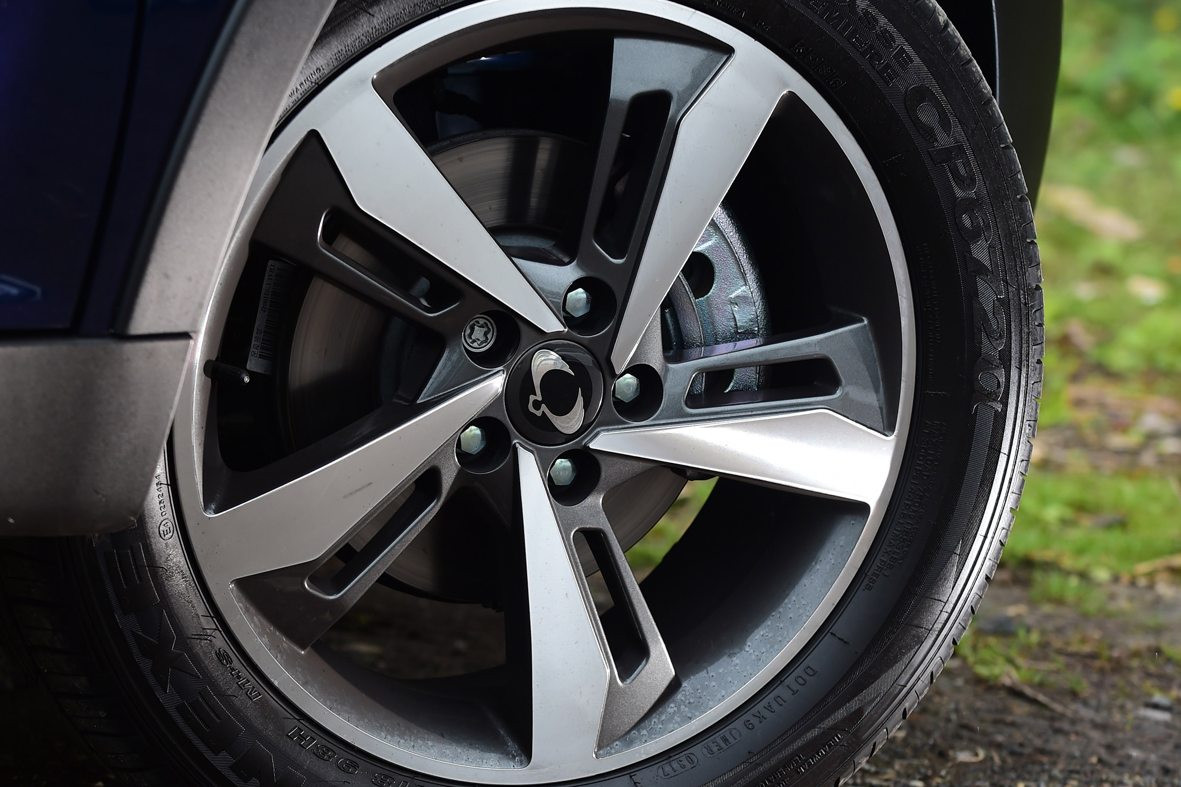 SsangYong Korando - wheel