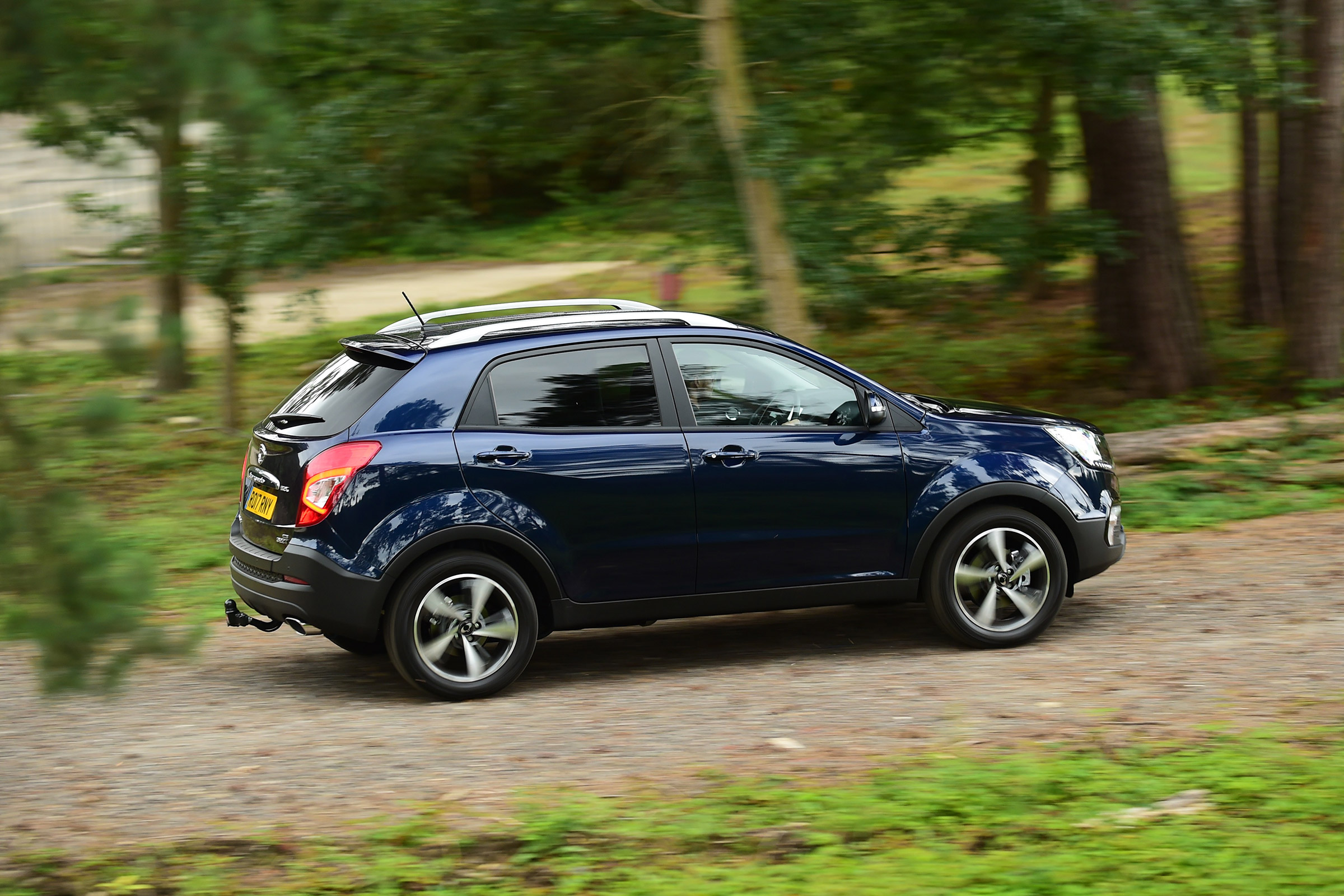 SsangYong Korando - side off-road