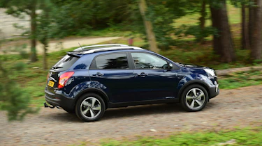 SsangYong Korando - side off-road