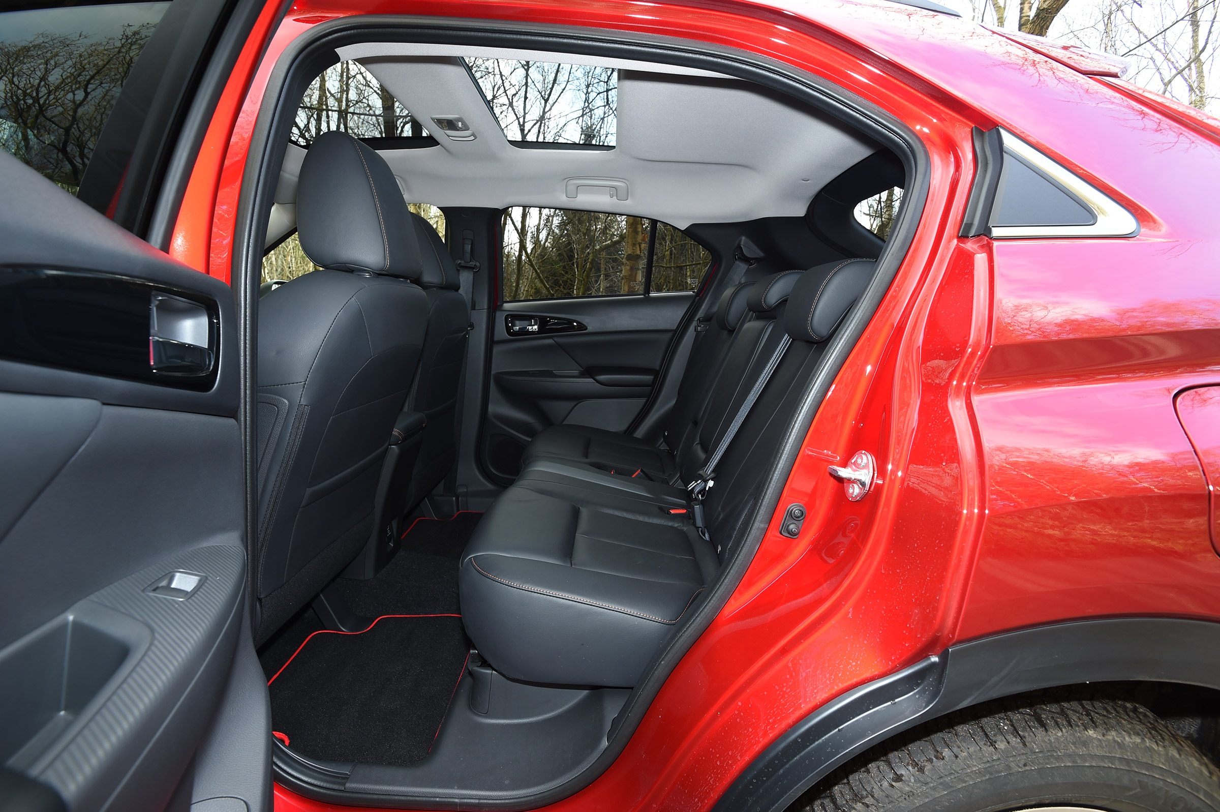 Mitsubishi Eclipse Cross First Edition - rear seats