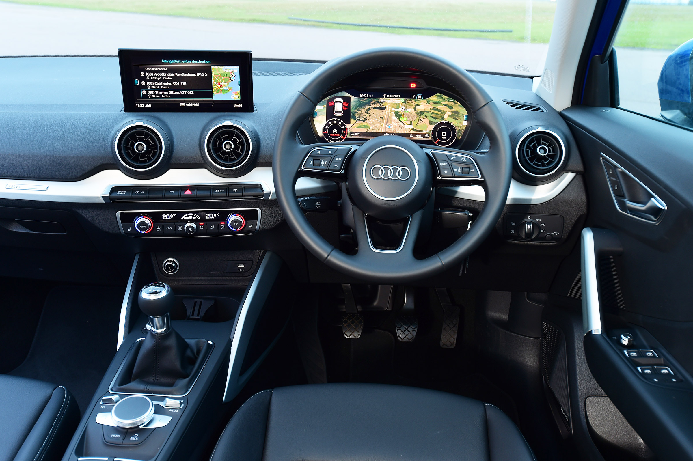 Audi Q2 - dash
