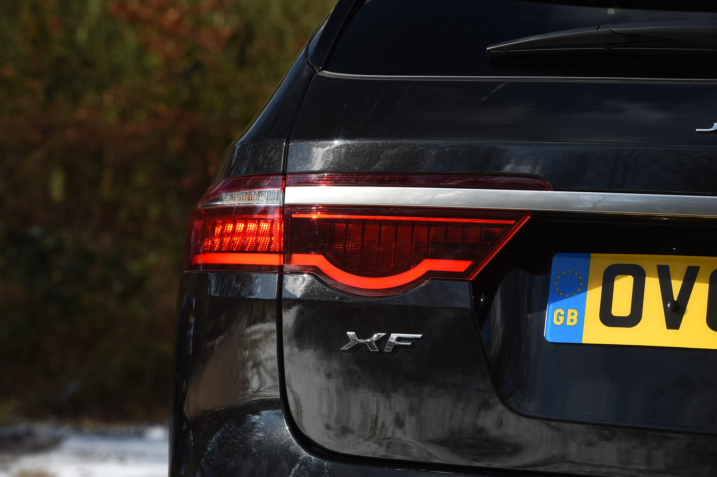 Jaguar XF Sportbrake 3.0 diesel S - rear light